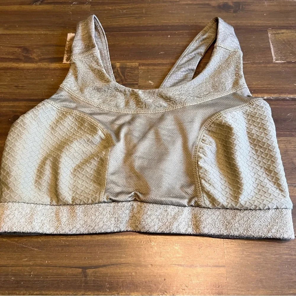 Gymshark Crop Top Sports Bra Criss Cross Back Small Gray Green